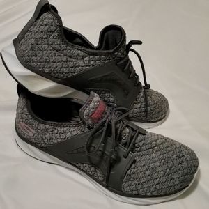 Sketches athletic shoes women's size 9 wide fit